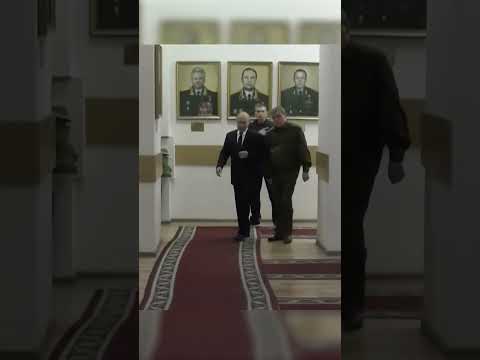 #putin #lider #presidente #rusia Putin is in a military command center.
