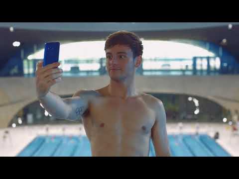 [SPOT] Extreme Selfies with Tom Daley - HTC U11