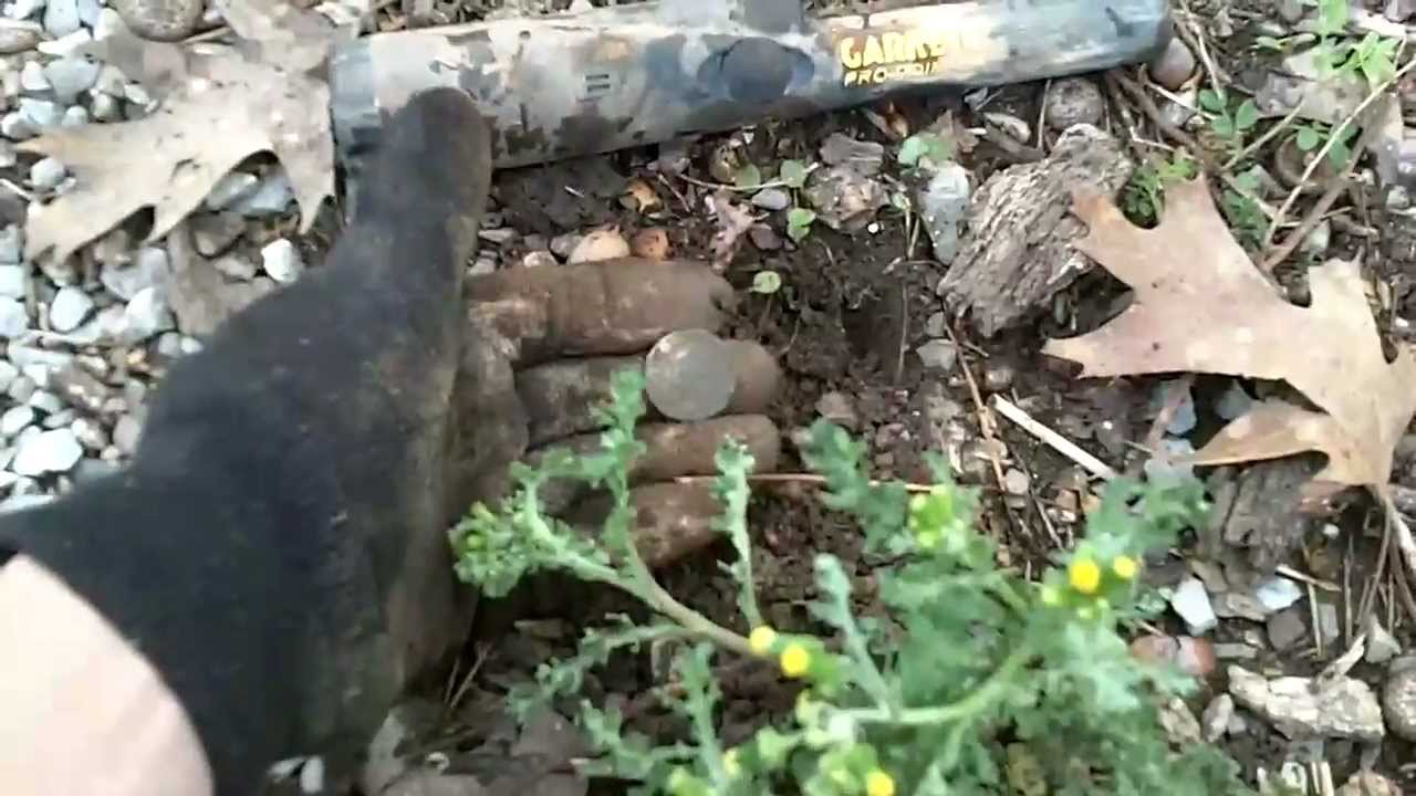 METAL DETECTING TODAY (020) HOLES THE SIZE OF TEXAS YouTube