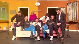 Zeynep Beşerler Ve Selen Soyder Tiyatro Oyununda Birlikteler-Hangi̇si̇ Karisi & Komedi̇-Nedret Avşar -