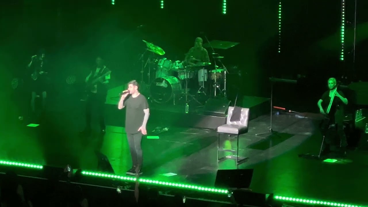 Tu jardín con enanitos - Melendi @Smart Financial Centre | March 4, 2023 | Houston, Texas