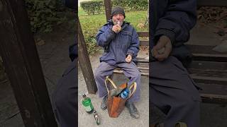 Жуляка легендата на щата Горна Оряховица си прави аптекарка на живо спирт и вода @Траперът