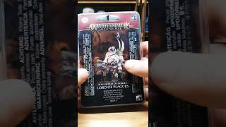 The Lord of plagues. #deathguard40k #subscribe #youtubeshorts #miniaturepainting #contentcreator.