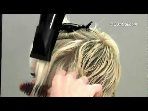 וִידֵאוֹ: 3 דרכים לעצב שיער קצר (נשים)