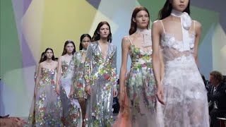 ELIE SAAB READY-TO-WEAR SPRING SUMMER 2023 | SUMMER BREEZE Elie Saab Summer Escapade