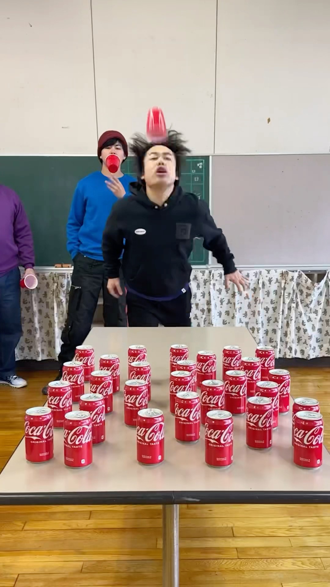 Spit out the cup and hook a Coke! ?‼️ #coke