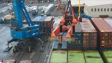 3778. Containerterminal (Container unloading) Stock Footage Video