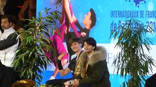 Deniss Vasiljevs &amp; Stéphane Lambiel in Kiss and Cry (LP) Internationaux de France 2018