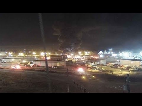 Multiple semis on fire at south side truck business off I-465