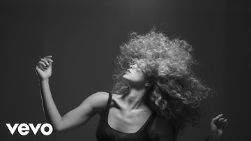 LION BABE - Treat Me Like Fire (visual #2)