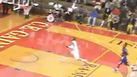 D2 Guard Kills In-Game Between-the-Legs Dunk! 6'3 ...