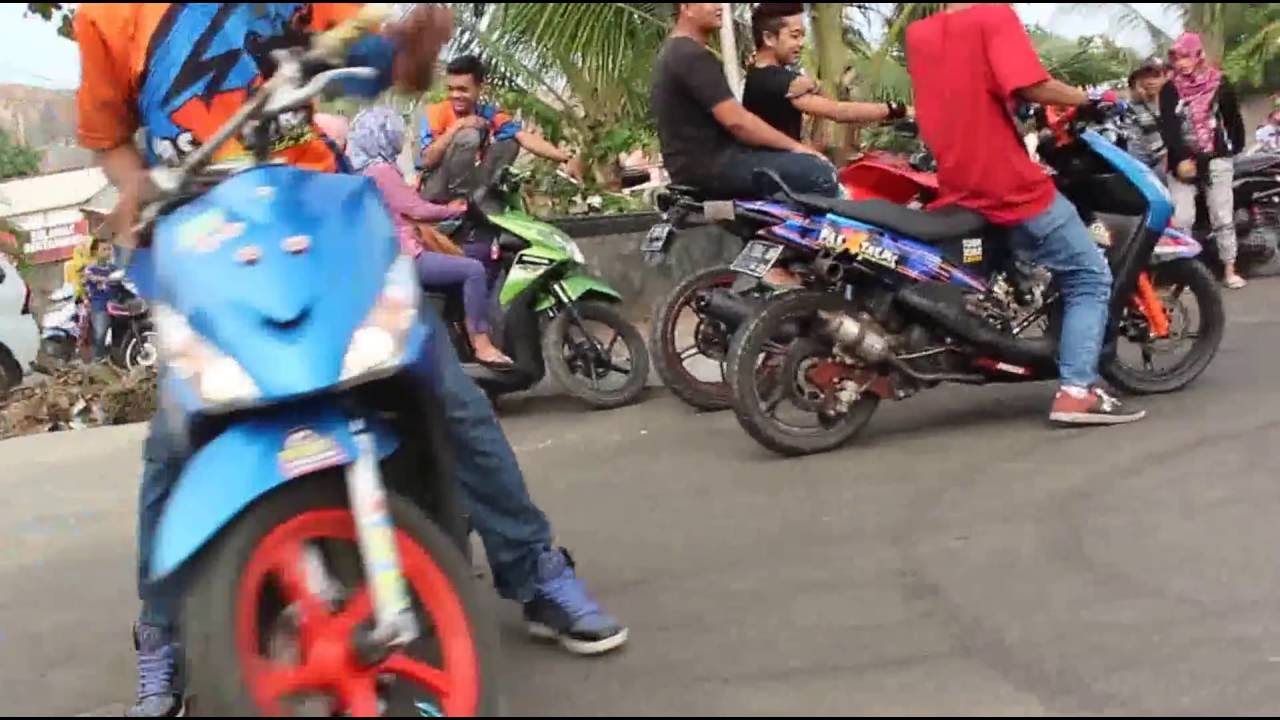 Ngabuburit Sambil Nonton Freestyle Motor Pangandaran YouTube