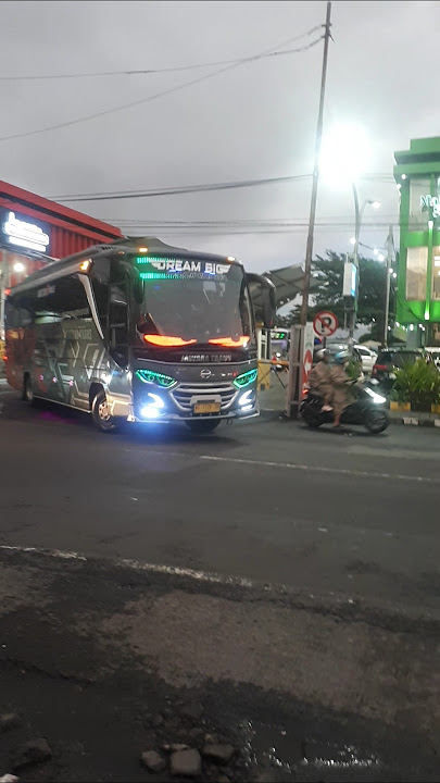 Bus jawara trans bus dream big basuri gara gara sebotol minuman