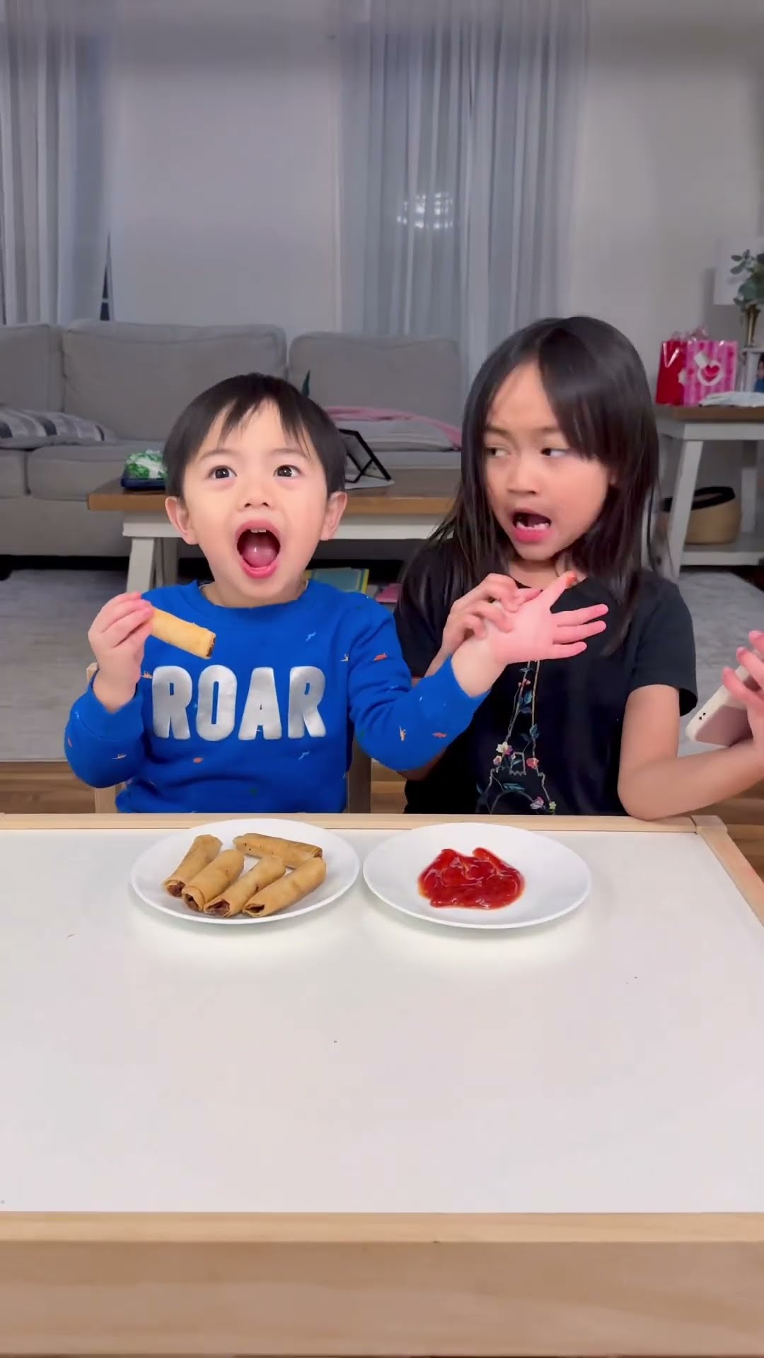 Sister thought baby brother’s finger is food ???❤️???