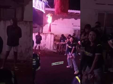 asik,e rek joget,e.              #karnaval