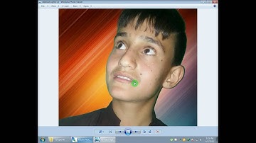 How to Change Green Screen Backround In Photoshop CS2 Part 3 In Pashto 2016