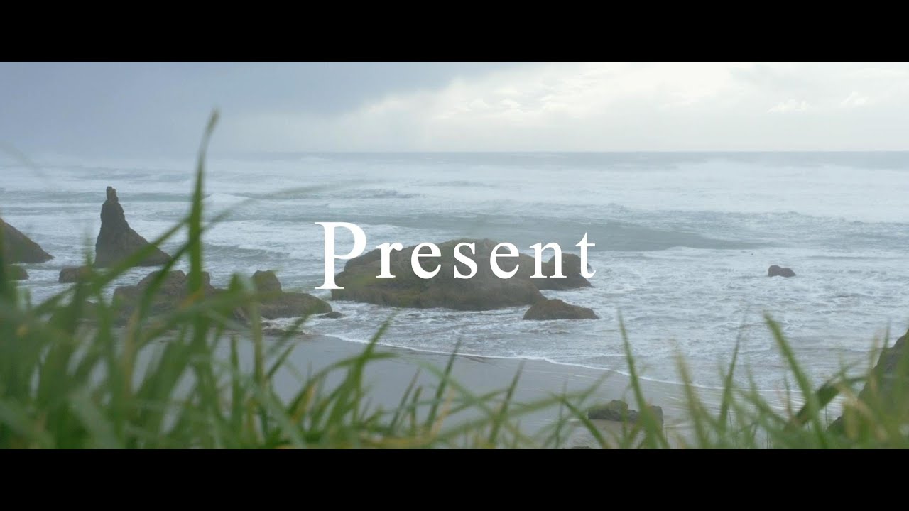 Present - Dylan John Sparkes | (Piano Music) auf YouTube ansehen Present - Dylan John Sparkes | (Piano Music) auf YouTube ansehen