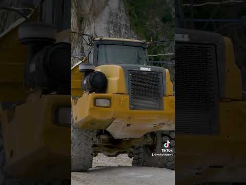 Carrara - The Marble Quarries  #travel #italytravel #italianarchitecture #tuscany #ArtHistory