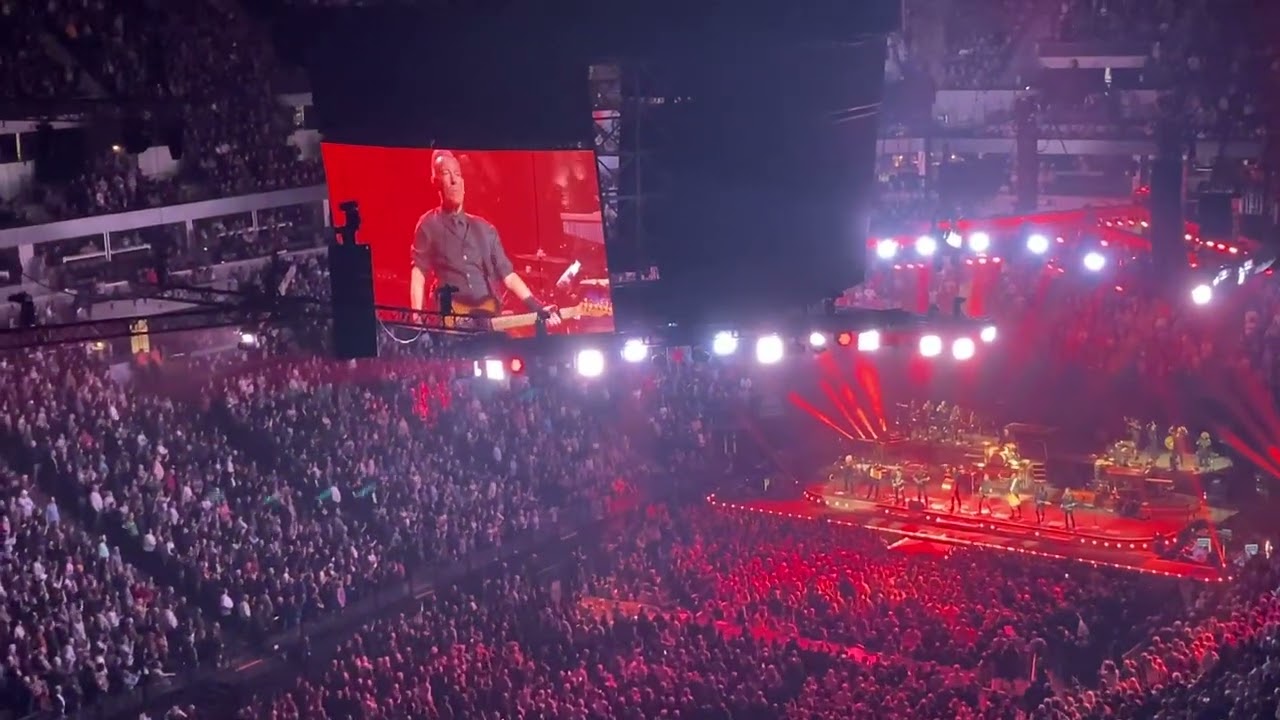 Bruce Springsteen live Minneapolis MN(1) Bruce Springsteen live Minneapolis MN(1)
