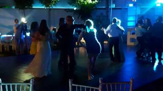 Video thumbnail of "Popurrí de cumbias boda de Héctor y Blanca bailando Lili y checo"