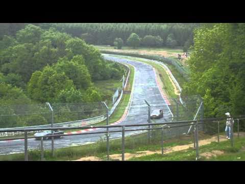 audi-coupé-understeer-oversteer-misses-corner---nearly-crash---wet-nurburgring