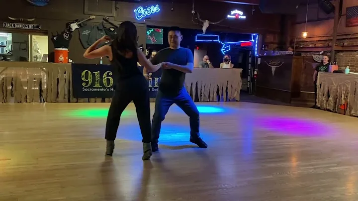 Ken Ng & Danielle Neal  @ 916 Swing (11/1/22)