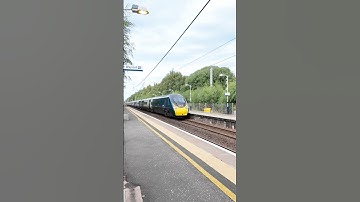 Avanti West Coast Class 390 Pendolino Glasgow Central to London Euston passing Shieldmuir #wcml