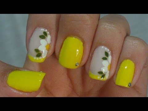 Unhas Express Decoração em Amarelo com Flor Manual Bela e Simples Nail Art