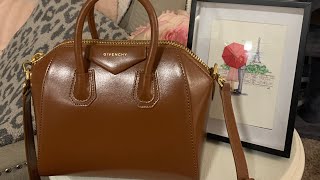 What’s in my bag | Givenchy Mini Antigona