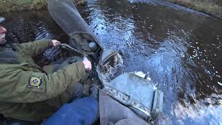 Днепр МТ-16 форсирует реку вброд