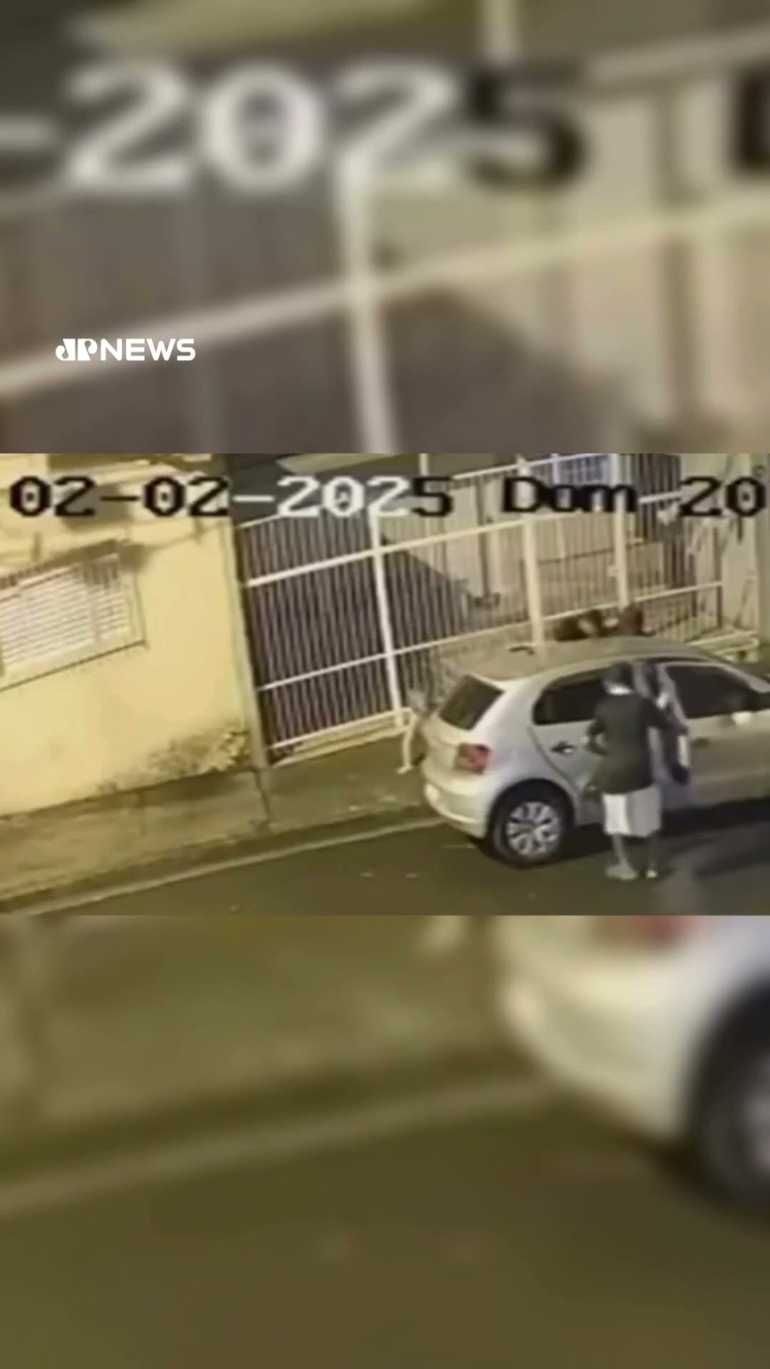Criminosos agridem e derrubam idosa no chão durante assalto no interior de SP