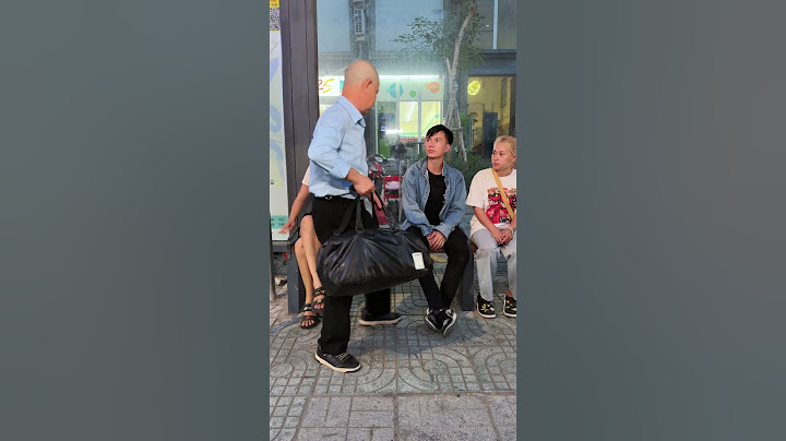 Girl gets help [KINDNESS MAN] #kindness #respect #goodman #happy #humanities