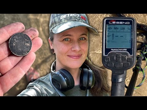 Uncovering a SILVER Spill with the Nokta Legend! (Beach Metal Detecting) 