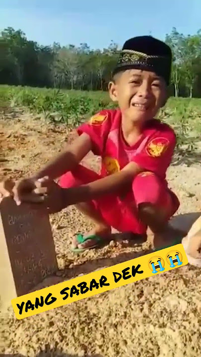 MOMEN ANAK MENANGIS DIATAS MAKAM AYAH ‼️ #shorts