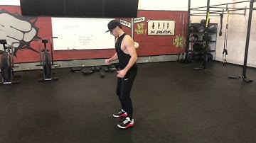 Squat hold to alternating reverse lunge