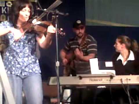 Fiddle Player Cindy Thompson-Butinea...  with Meli...