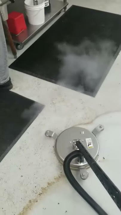 Steam cleaning with floor spinner | Soluvap inc.
