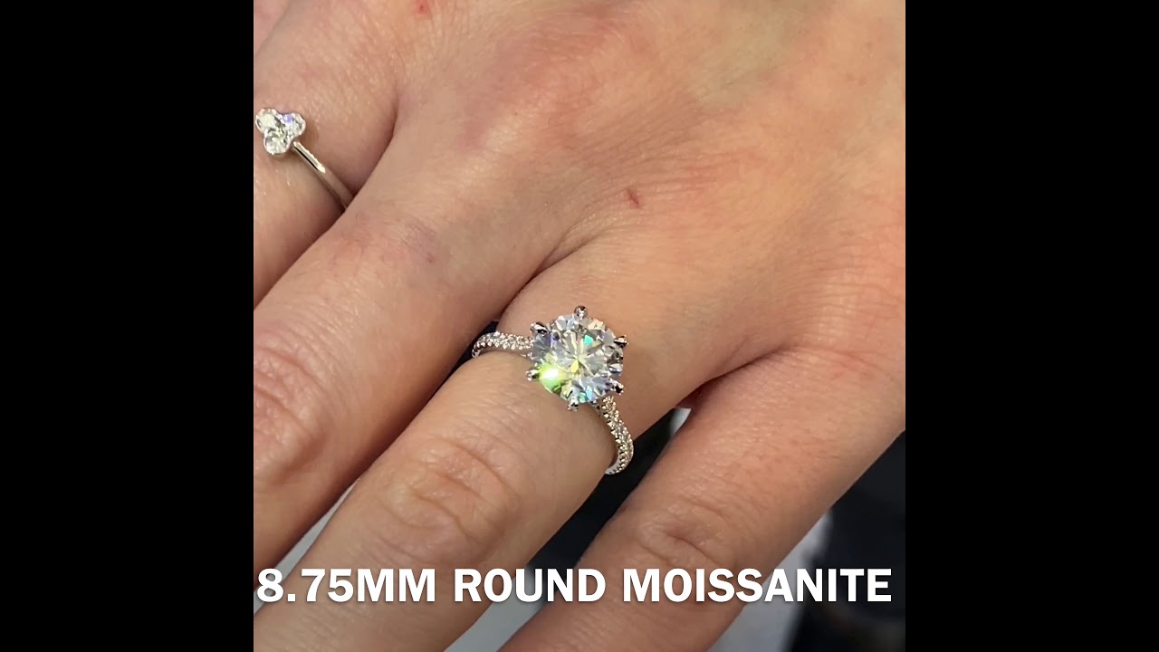 2.5 ct Round Moissanite 6-Prong Engagement Ring