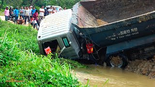 Impressing Incredible Hyundai Solis Truck Falls Into Canal Aid Heavy Crane Lifts Extreme