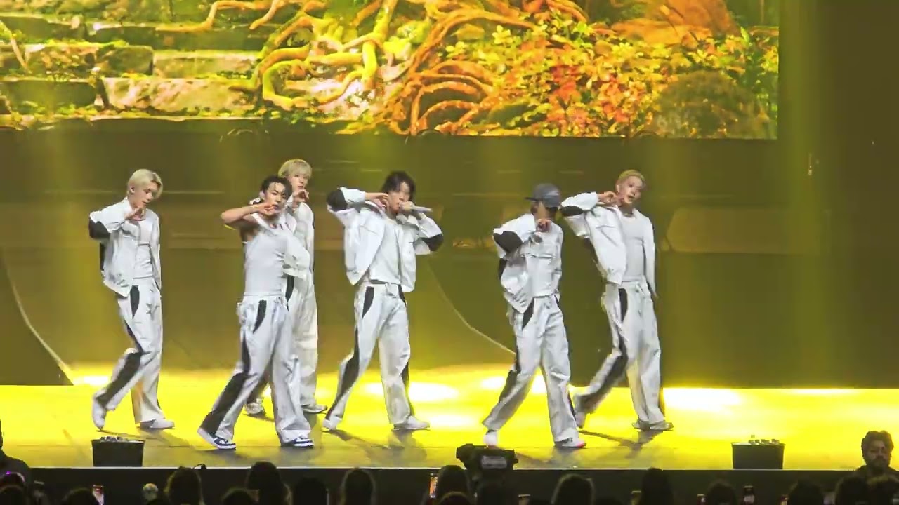 P1harmony in Toronto Oct 7 2025. Crazy fun! 