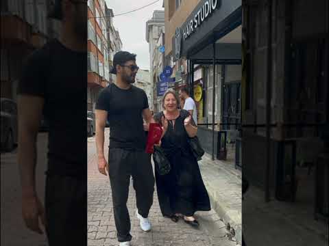 وشلون أحب ك حب بلا إدراك لو بيك أكبر عيب أضل أهواك