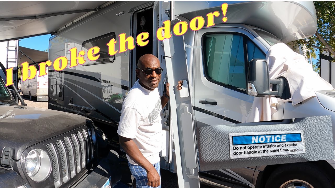 RV Mexico: How to fix 2021, 2022 Winnebago Navion/View door!
