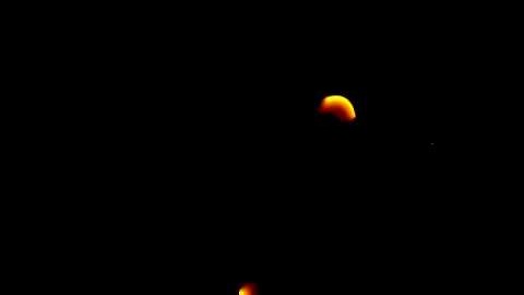 Liquidemotions.com [Amber Dropz Microlight]