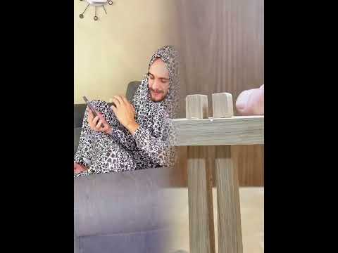 لحظة مفاجئة تجعلك تضحك مضحك مفاجأة رد فعل قابل للتعلق قصيرة فكاهة المملكة العربية السعودية