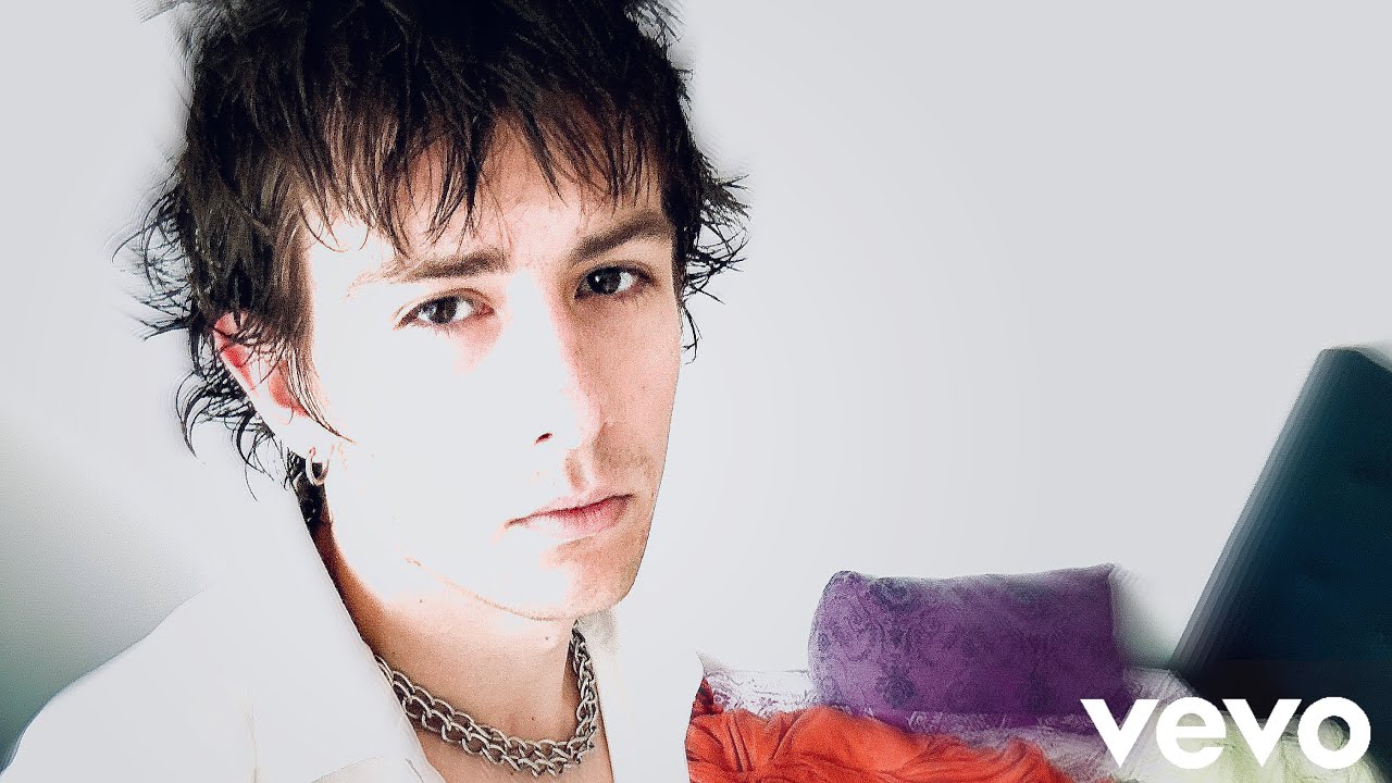 эрик мать его пыркин - на мне цепи висят(клип 2024) - YouTube