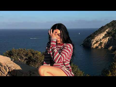 Kesha, Charli xcx, Billie Eilish - ATTENTION! x Guess (Jo Snores Mashup)