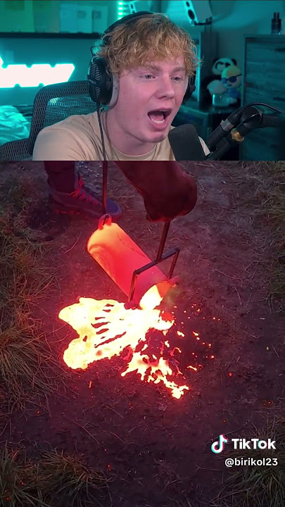 Download lagu Pouring Lava In Ant Pile! 😱