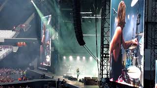 FOO FIGHTERS 'ANOTHER ONE BITES THE DUST/IT'S SO EASY/GREASE THEME" @ LONDON STADIUM, 2018