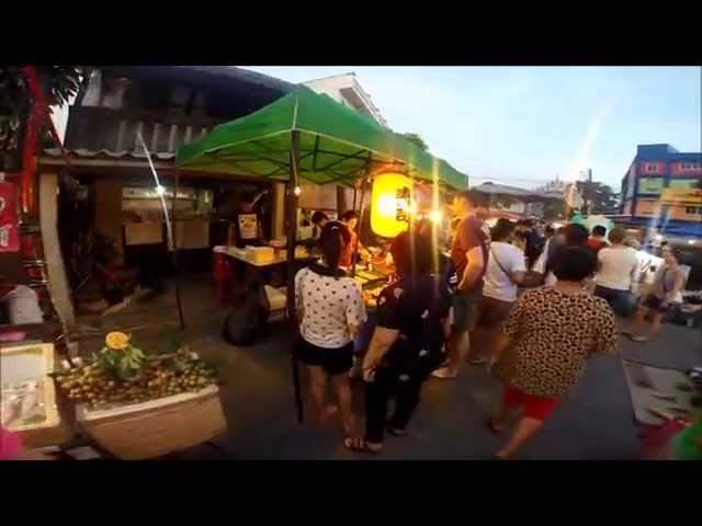 What to do at Saturday Night Market Chiang Mai