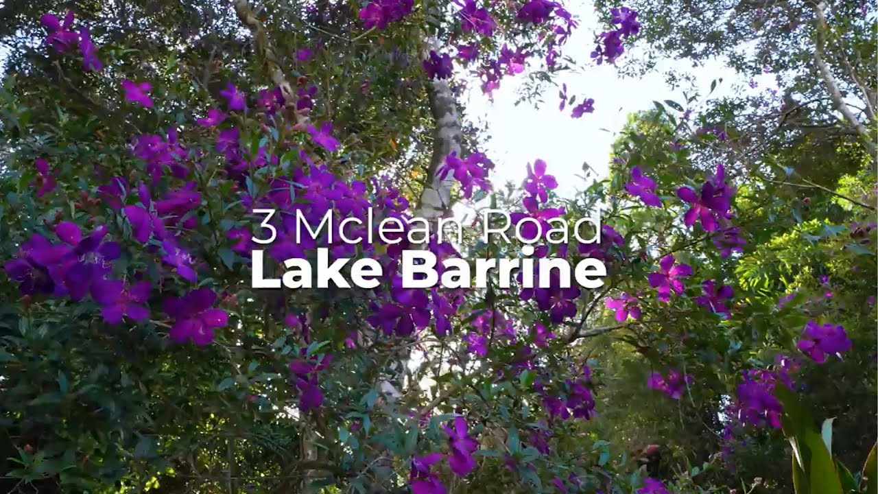 Lovingly held for over 33 years | Unique multigenerational design | Moments to Lake Eacham